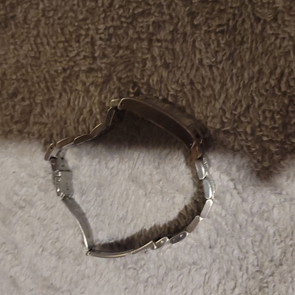 Kenneth Cole - Picture 2 of 3